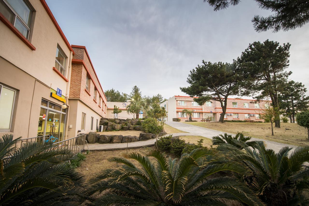 Jeju Youth Hostel Екстер'єр фото