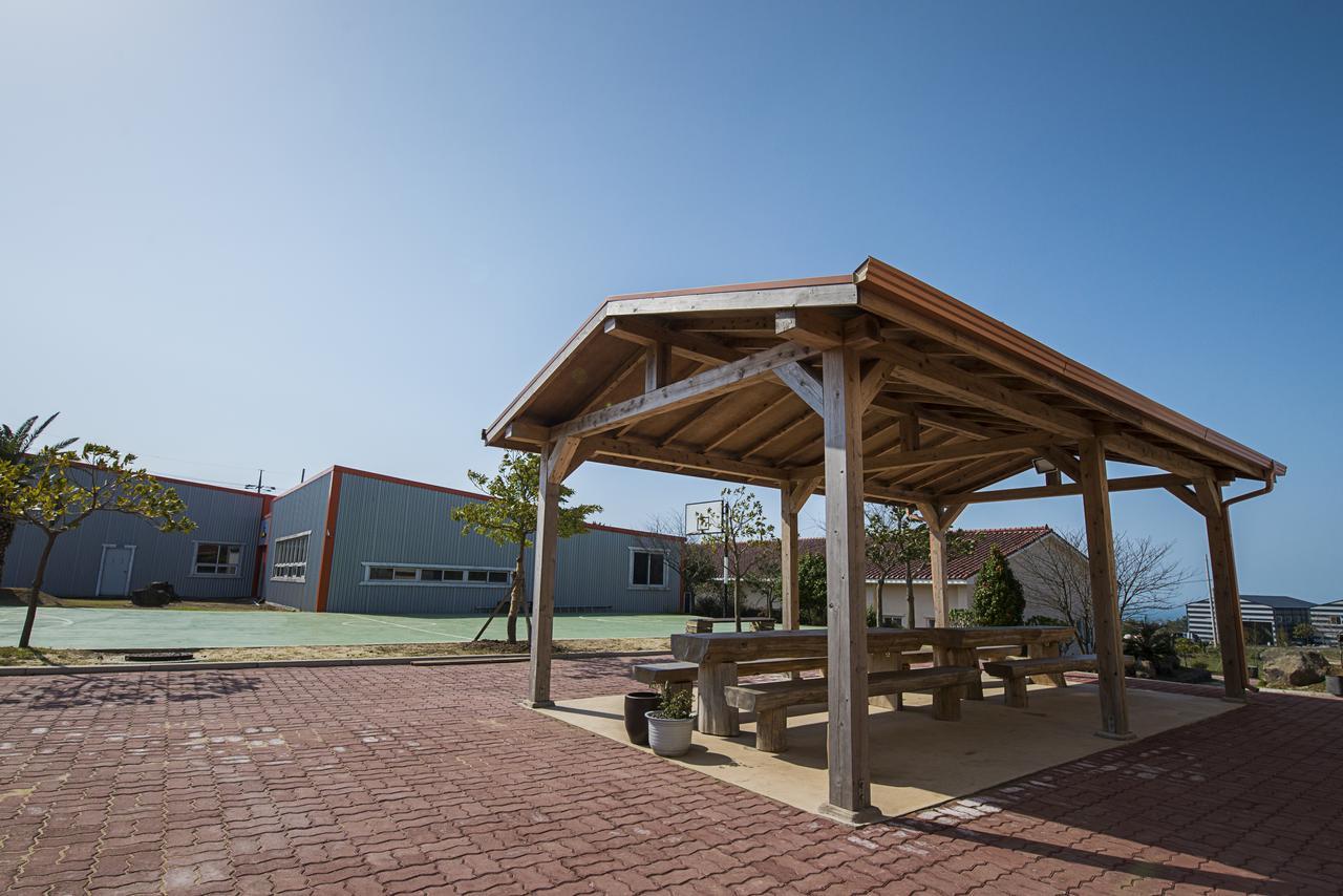 Jeju Youth Hostel Екстер'єр фото