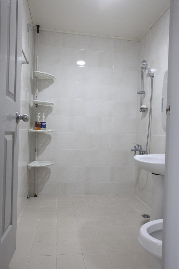 Jeju Youth Hostel Екстер'єр фото