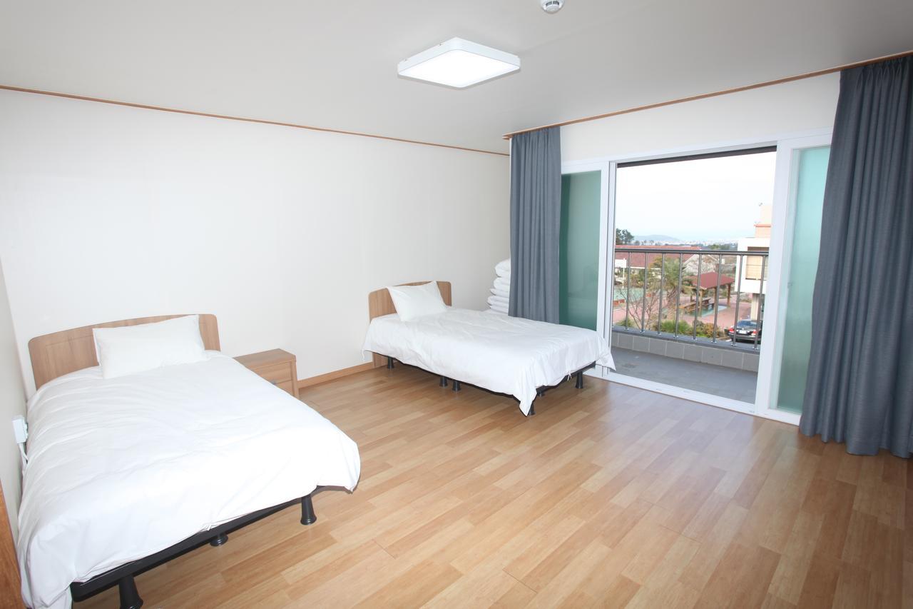 Jeju Youth Hostel Екстер'єр фото