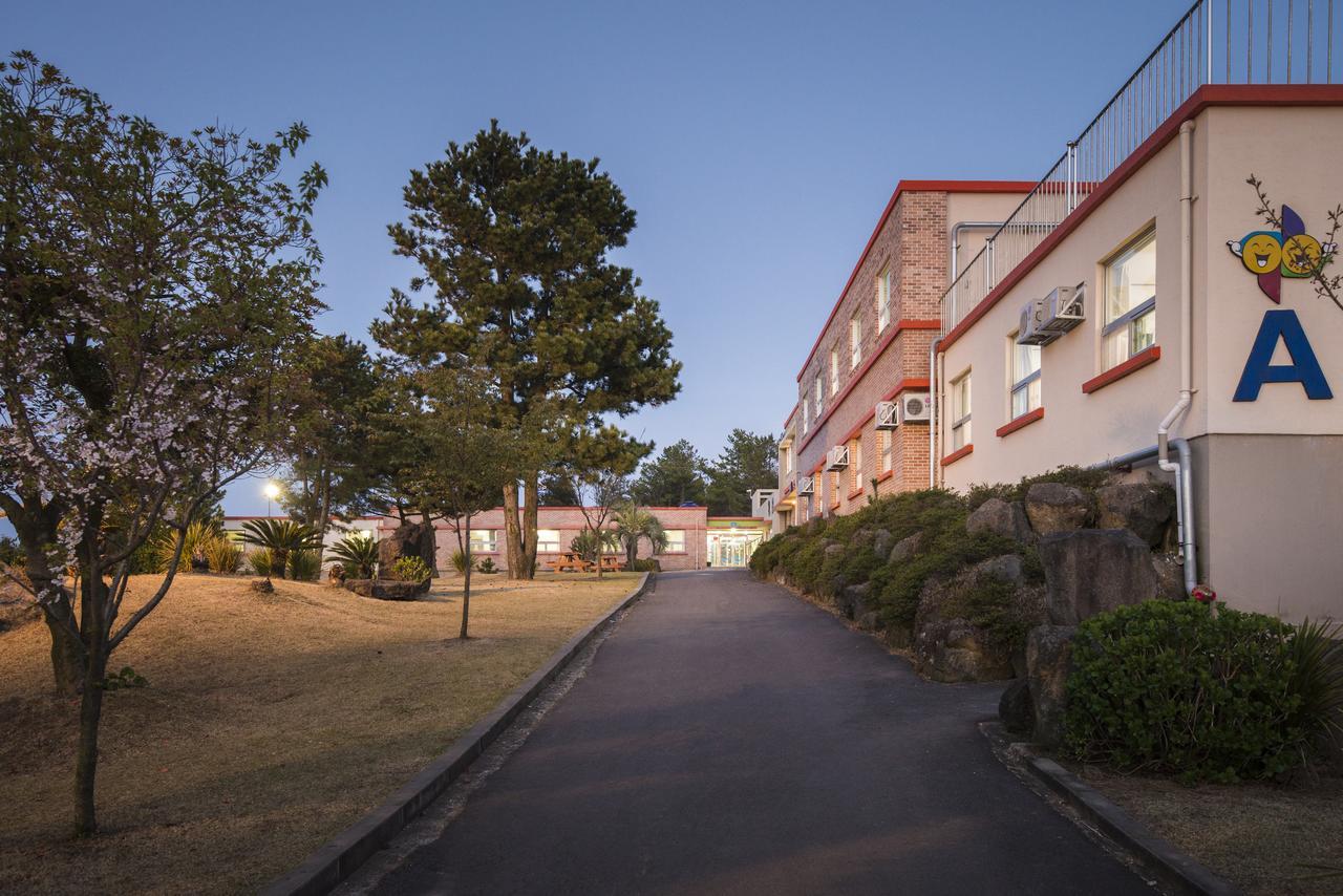 Jeju Youth Hostel Екстер'єр фото