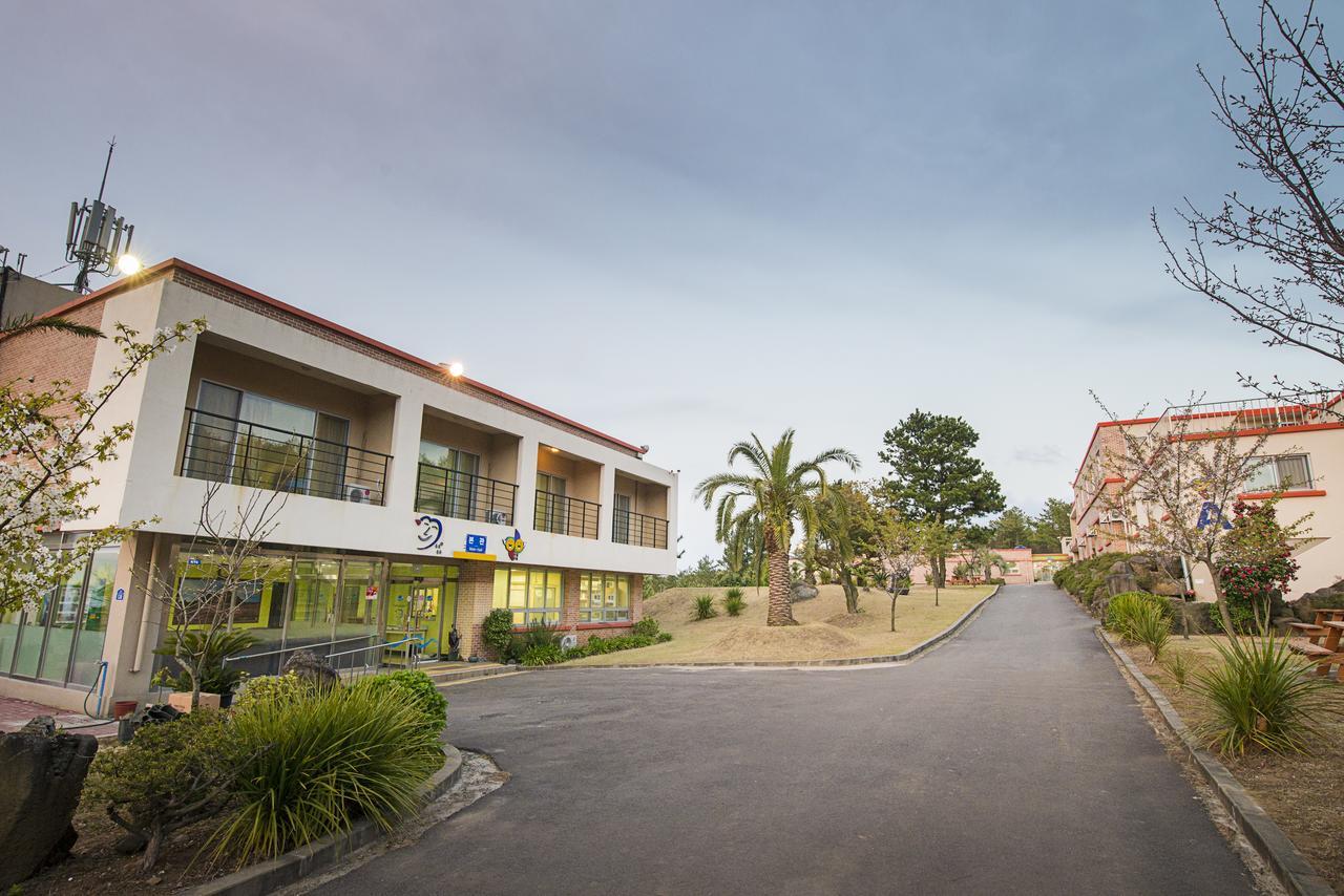 Jeju Youth Hostel Екстер'єр фото