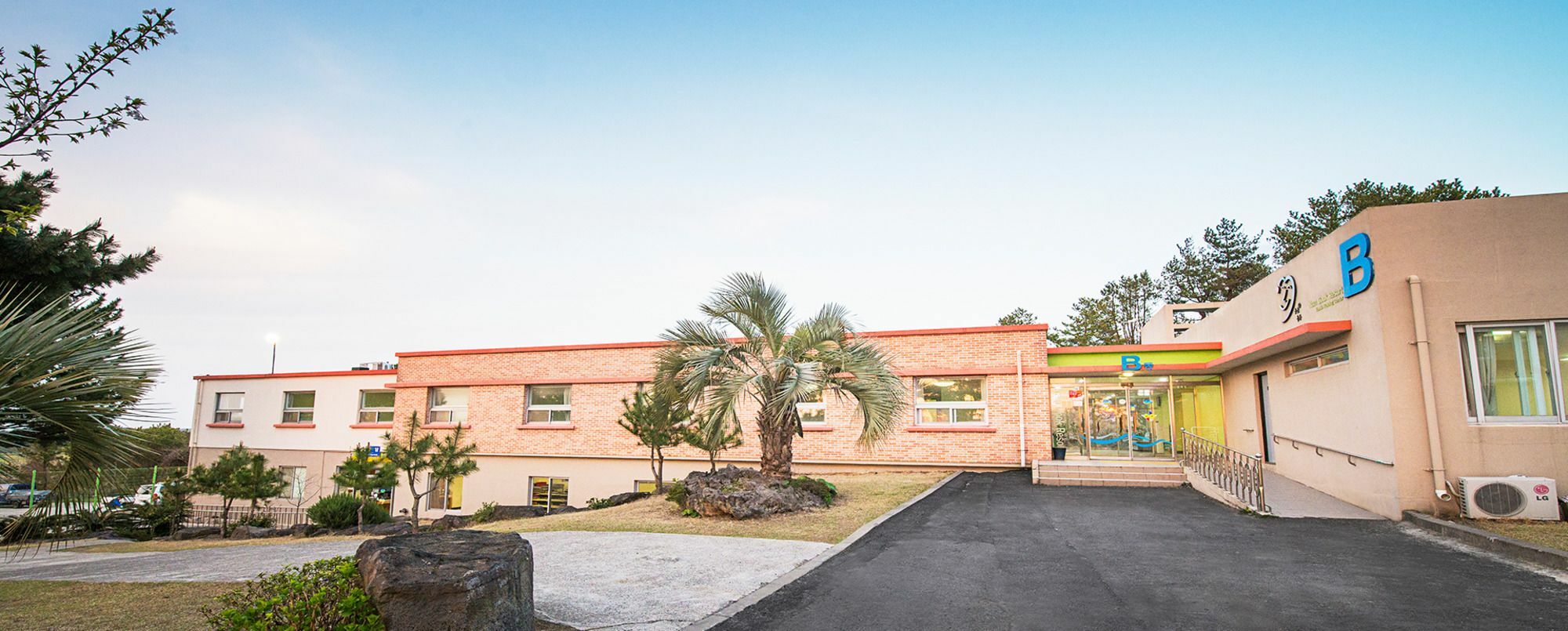 Jeju Youth Hostel Екстер'єр фото